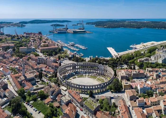 Petra Lux Lägenhet Pula